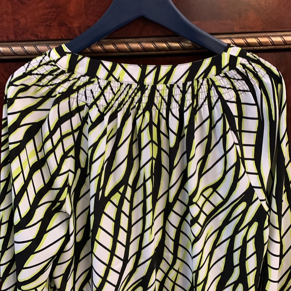 Dana Buchman Stylish Black and Green 3/4 sleeves Women's Top - Picture 6 of 9
